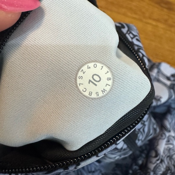 Lululemon Speed Up Tight 28" Hanakotoba Starlight Multi Size 10 - Picture 7 of 14